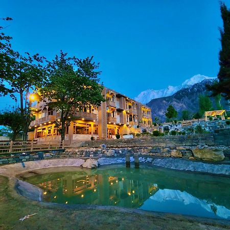 Dumani Nagar Hotel & Resort Karimabad  Bagian luar foto