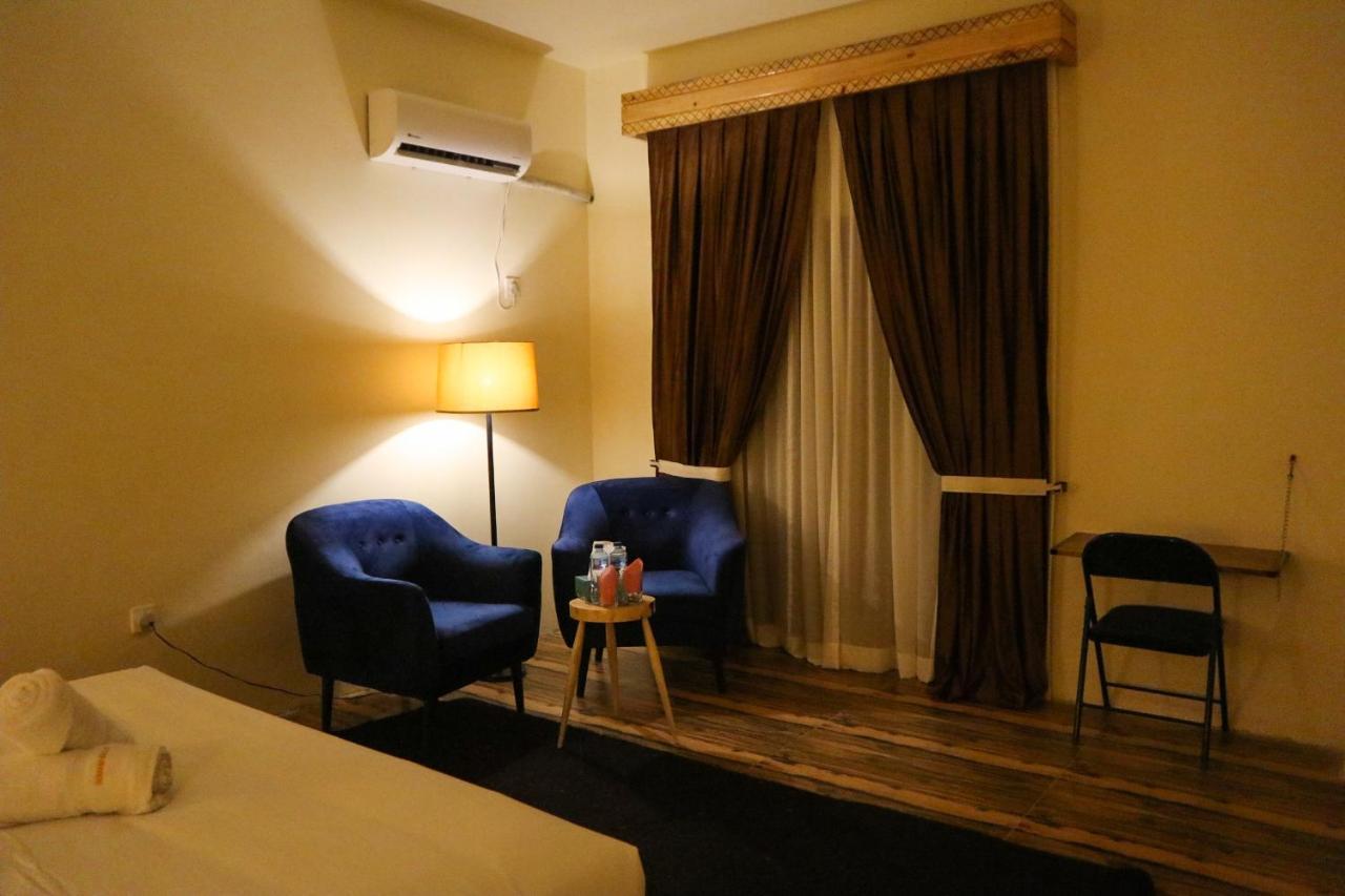 Dumani Nagar Hotel & Resort Karimabad  Bagian luar foto