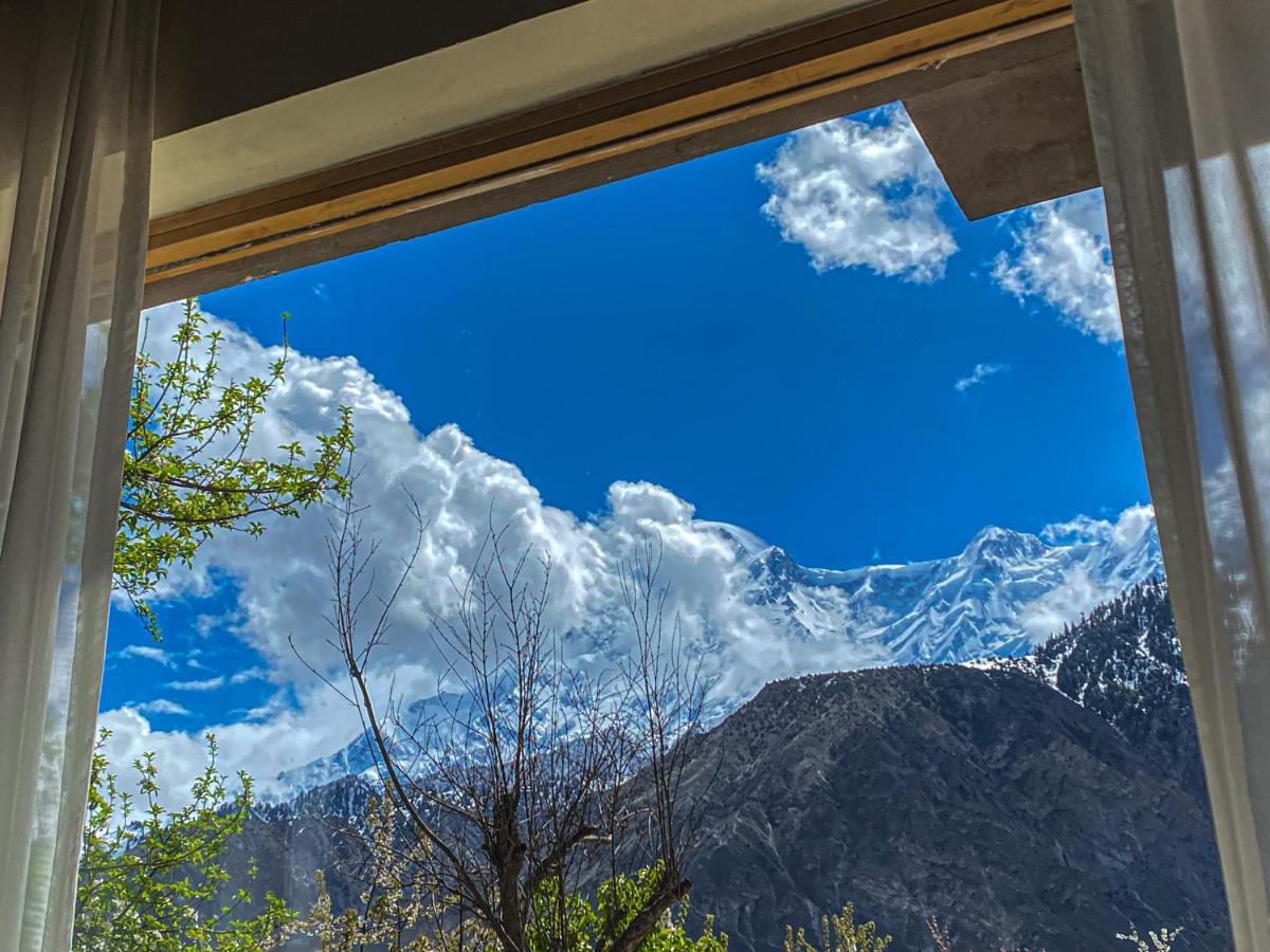 Dumani Nagar Hotel & Resort Karimabad  Bagian luar foto