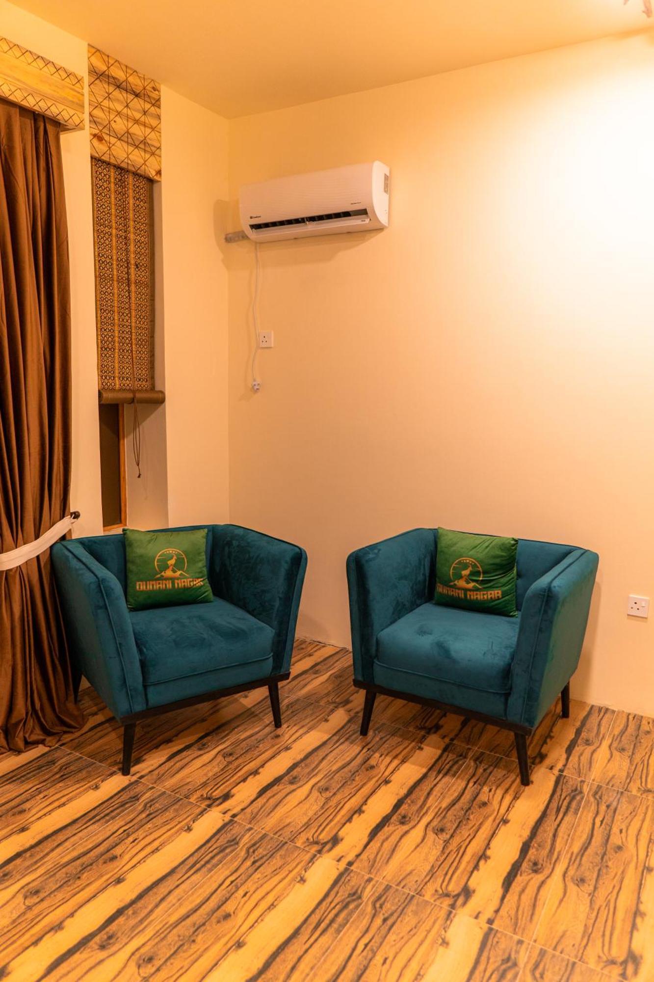 Dumani Nagar Hotel & Resort Karimabad  Bagian luar foto