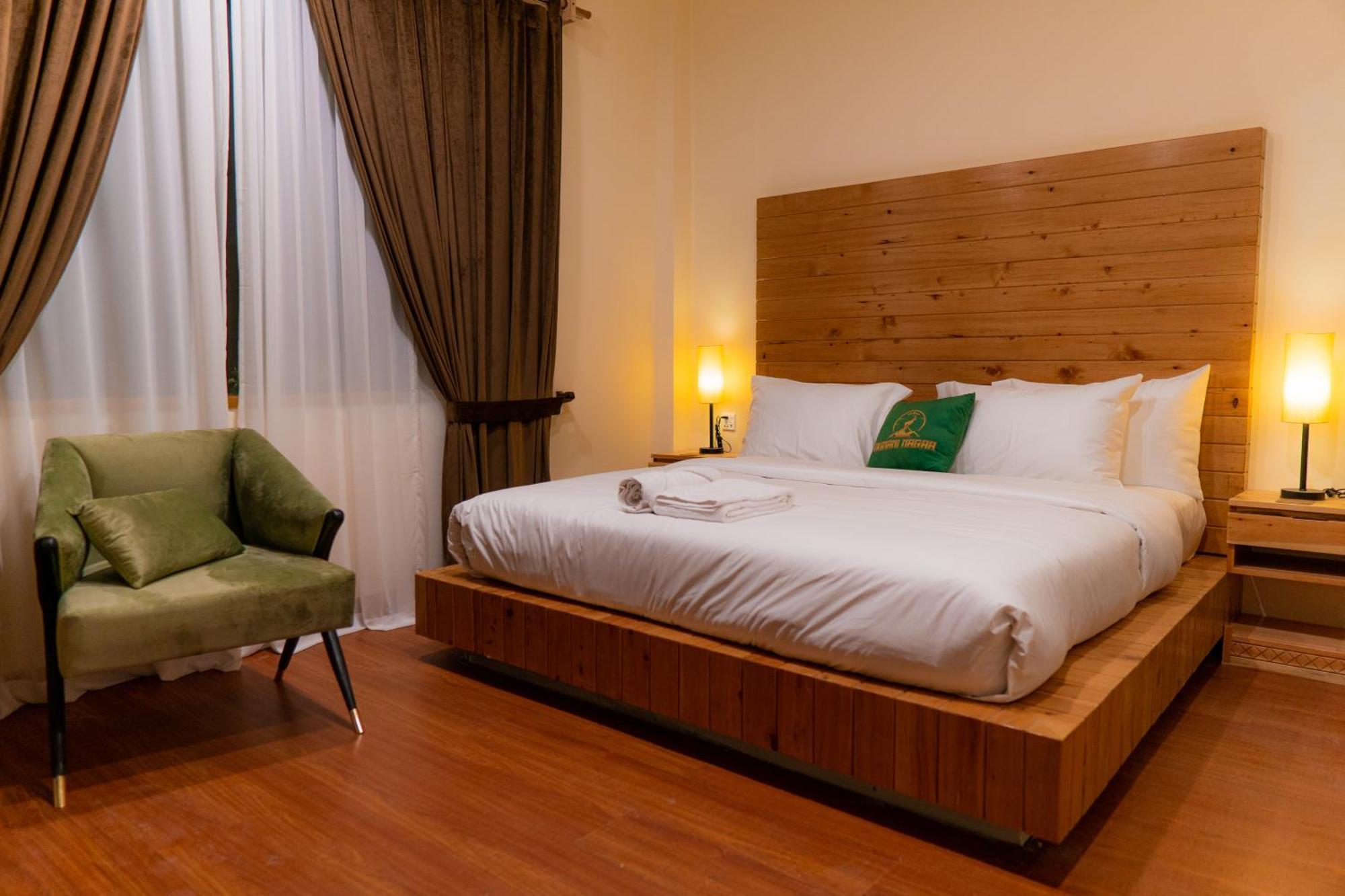 Dumani Nagar Hotel & Resort Karimabad  Bagian luar foto