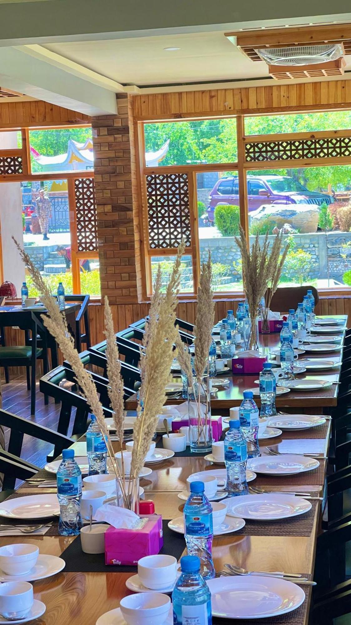 Dumani Nagar Hotel & Resort Karimabad  Bagian luar foto