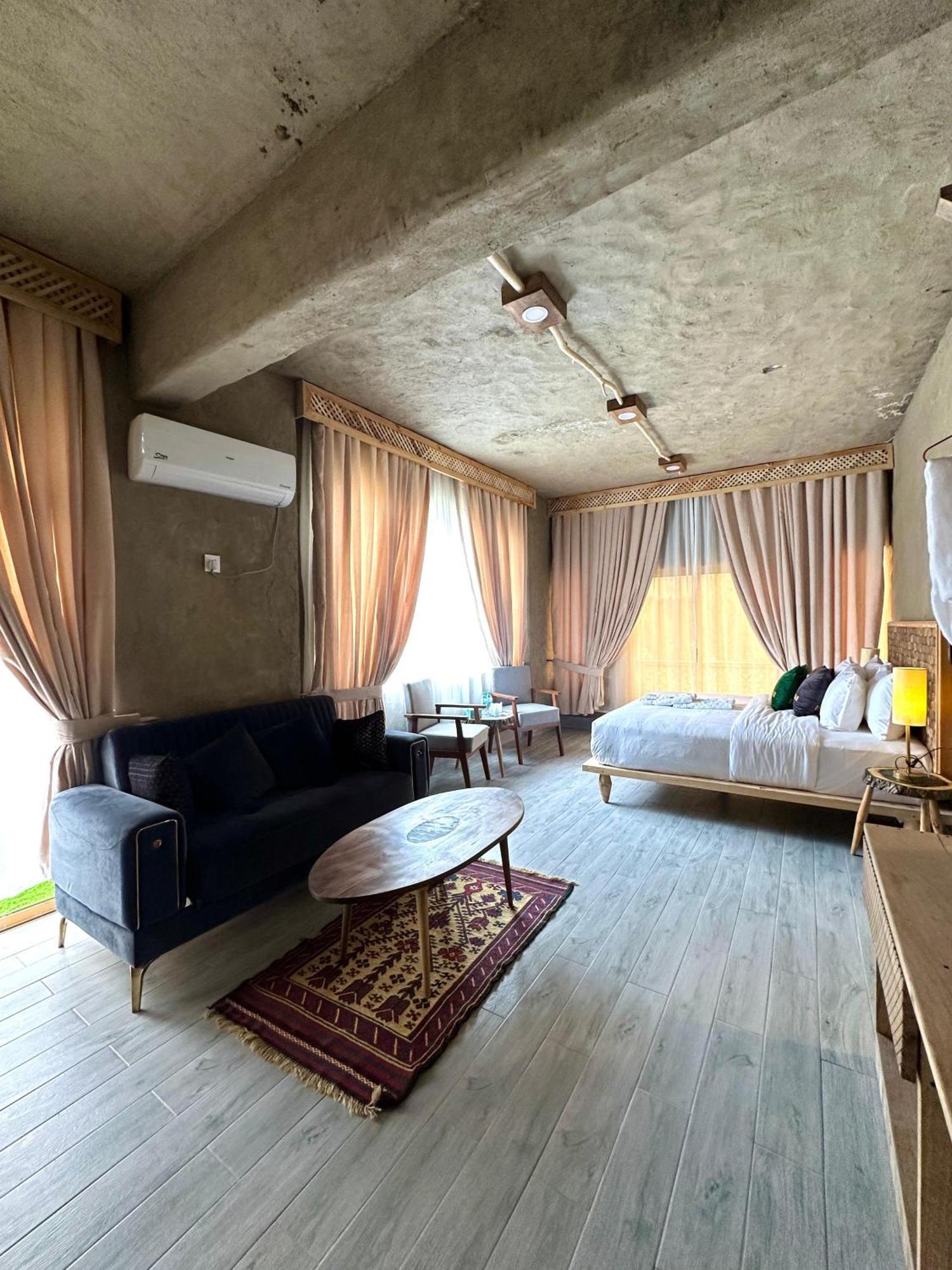 Dumani Nagar Hotel & Resort Karimabad  Bagian luar foto